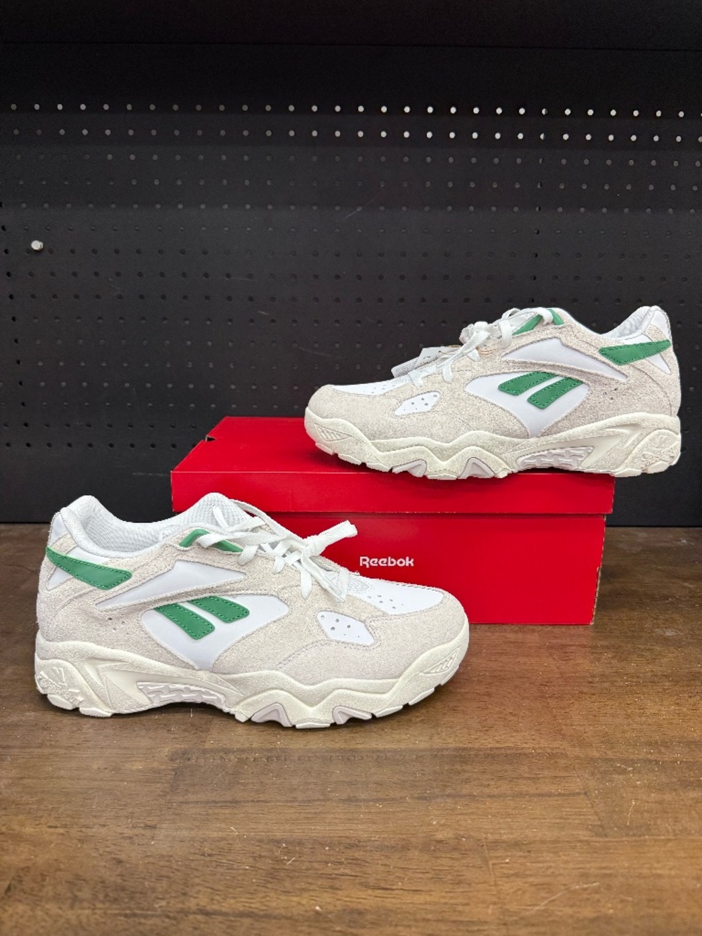 New W/ Box! Men's Preseason 94 Low Chalk Grey Green Basketball Sneakers Size 13